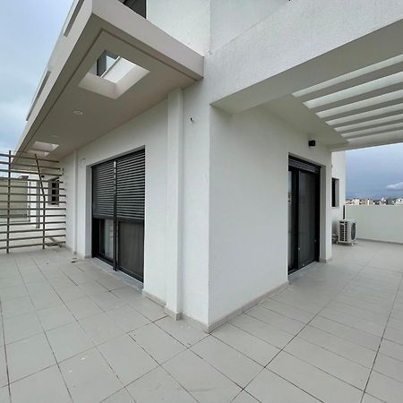 Gleaming Apartments Near Athens Metro Mall Exterior foto
