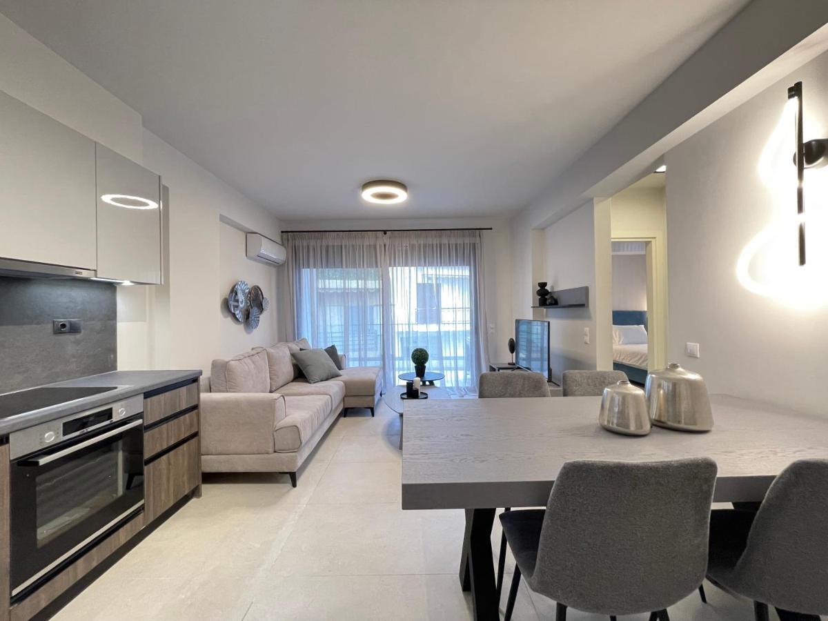 Gleaming Apartments Near Athens Metro Mall Exterior foto